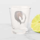 Keltisch bruin paard geel shot glas (Achterkant)
