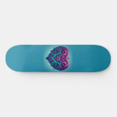 Keltisch hart met blauw gras skateboard (Horizontaal)