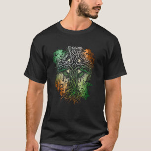 Keltische stijl kruis met Ierse vlag kleuren T-shirt