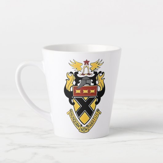 Kemper Crest Latte Mok (Links)