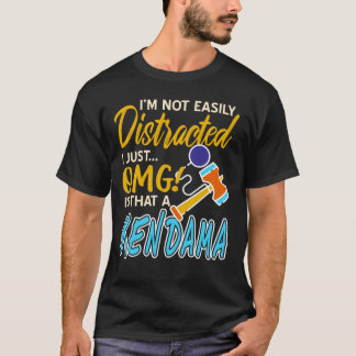 Kendama — niet gemakkelijk afgeleid t-shirt
