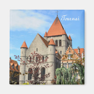 Kerk in Doornik - mooie stad in België Magneet