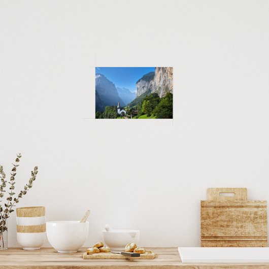 Kerk in Lauterbrunnen vallei, Zwitserland Poster (Keuken)