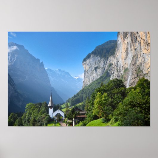 Kerk in Lauterbrunnen vallei, Zwitserland Poster (Voorkant)