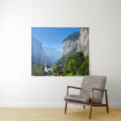 Kerk in Lauterbrunnen vallei, Zwitserland Wandkleed (In Situ (horizontaal))
