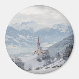 Kerk in Zillertal in de winter round magnet Magneet