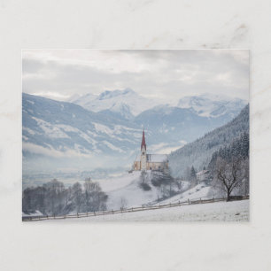 Kerk in Zillertal in het winterse briefkaart