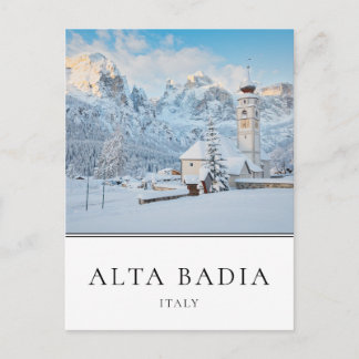 Kerk met Dolomieten in de winter in Alta Badia Briefkaart