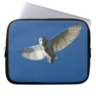 Kerkuil in Dagvlucht Laptop Sleeve