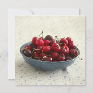 Kersen in een blauwe kom kaart