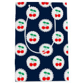 Kersenpatroon – Retro Fruit Cadeau & Decoratie Medium Cadeauzakje (Voorkant)