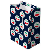 Kersenpatroon – Retro Fruit Cadeau & Decoratie Medium Cadeauzakje (Achterkant Gekanteld)