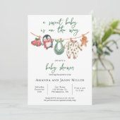 Kerst Baby shower winter leuke kleding Save The Date (Staand voorkant)