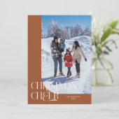 Kerst Cheer Elegant Terracotta Kerstfoto Feestdagenkaart (Staand voorkant)