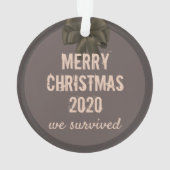 Kerst Covid Pandemie gemaskeerde Prepper Ornament (achterkant)