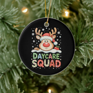 Kerst Dagopvang Rendier Kerstman Hoed Team Xmas Keramisch Ornament