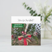 Kerst Diner Party Red Bow Pine Cones Feestdagenkaart (Staand voorkant)