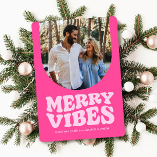 Kerst foto met vrolijke vibes retro leuke roze ker feestdagenkaart