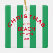 Kerst op het strand aangepaste groene Cabana Strip Keramisch Ornament (Voorkant)