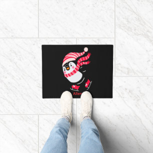 Kerst Pinguïn in een Pet en Sjaal op Schaatsen Deurmat