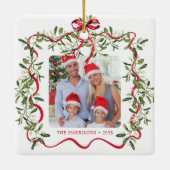 Kerst Red Wavy Lijst Bow Greenery Foto Keramisch Ornament (Achterkant)