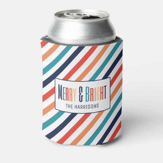 Kerst Retro Kleurrijke Strepen Merry & Bright Blikjeskoeler (Blikje Achterkant)
