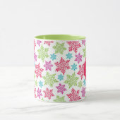 Kerst Rood, Groen, roze, lichtblauwe sneeuwvlokken Mok (Midden)