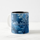 Kerst sneeuwvlokken in blauwe kleur digitale kunst tweekleurige koffiemok (Voorkant links)