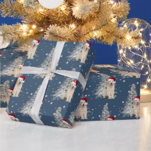 Kerstavond met een goudkoorts en een boom op sterr cadeaupapier