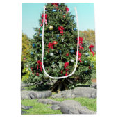 Kerstavond met gator - Medium kerstcadeautas Medium Cadeauzakje (Achterkant)