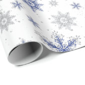 Kerstblauw Silver Snowflakes Glitter Cadeaupapier (Rol Hoek)
