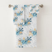 Kerstblauwe winterbessen en zilver Filigree Bad Handdoek (Insitu)