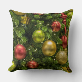 Kerstboom en Sierkussen van Ornamenten