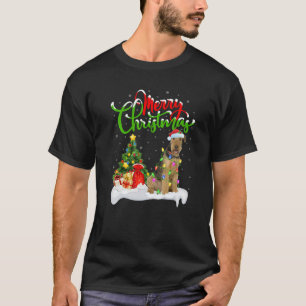 Kerstboom Lichtjes Kerstman Hoed Airedale Terrier T-shirt