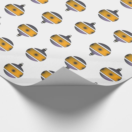 Kerstboom Ornamenten Goud Zilver op Wit Cadeaupapier (Hoek)