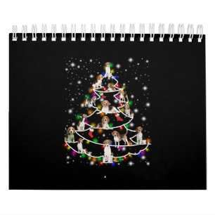 Kerstboom rond de beugel, bedekt door vlieglicht kalender