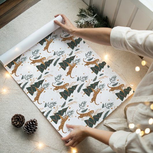 kerstboompapier met tijgerovervulling cadeaupapier
