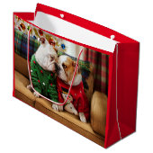 Kerstbulledogs in Sweaters Groot Cadeauzakje (Voorkant Gekanteld)