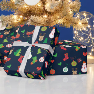 Kerstcadeaupapier met kerstfiguren cadeaupapier