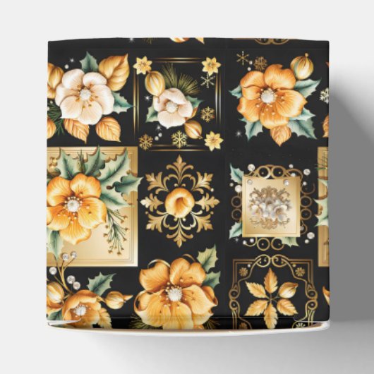 Kerstcollage met gouden en witte bloemen bedankdoosjes (Bovenkant)