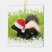 Kerstfeestdag in Cute Skunk Keramisch Ornament (Links)