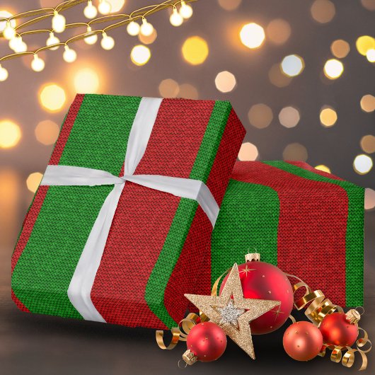 Kerstfeestdag met rode en groene kont cadeaupapier
