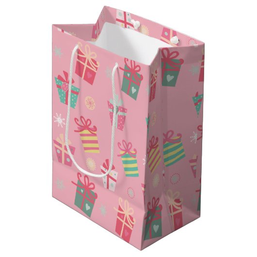 Kerstfeestdag met roze Cadeaus in de kleur Cute &  Medium Cadeauzakje (Voorkant Gekanteld)