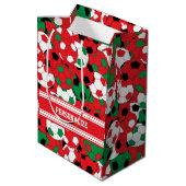 Kerstfeestdag Voetbal Collage Medium Cadeauzakje (Achterkant Gekanteld)