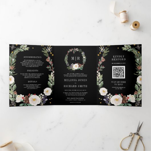 KerstFloral Monogram QR Code Black Weddenschap Drieluik Uitnodiging (Binnen)