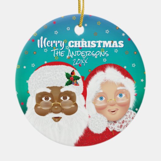 KerstKerstman en mevrouw Claus Biraciale Kerstmis Keramisch Ornament (Voorkant)