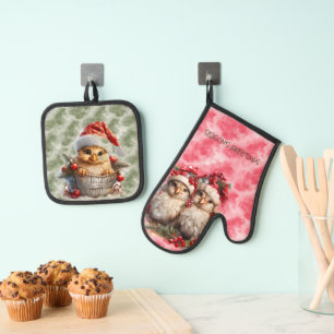 Kerstkuikens gekleed in rood ovenwant & pannenlap set