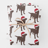 kerstlabrador chocolade-hond in Santa Hat Inpakpapier Vel (In situ)
