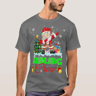 Kerstlampjes met sibling-bemanningsleden die kerst t-shirt
