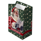 Kerstman Aangepaste Naam Gift Bag Holiday Medium Cadeauzakje (Voorkant Gekanteld)